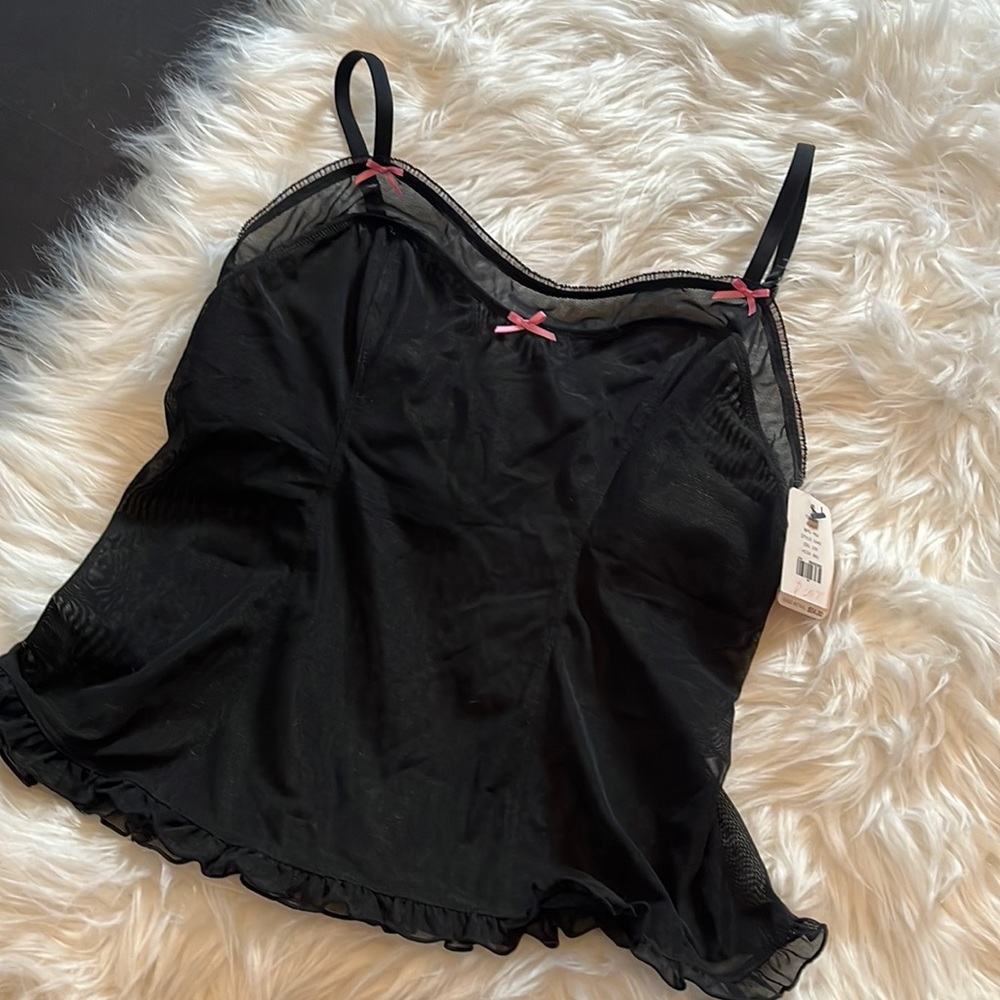 Betsy Johnson 🎀 New Sheer Top